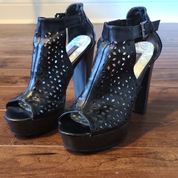 DONATED Dollhouse platform booties, 7.5 - Picture 1 of 8